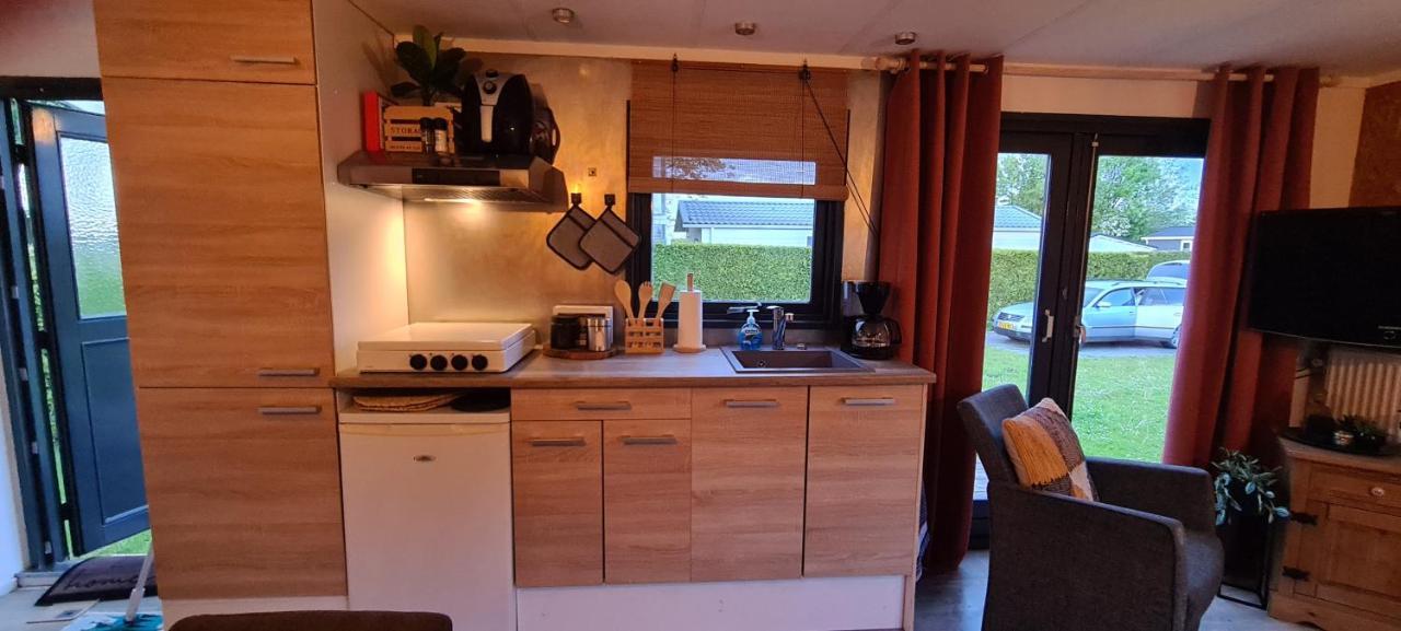 Gezellige Chalet Met Grote Privetuin. Dronrijp Zewnętrze zdjęcie
